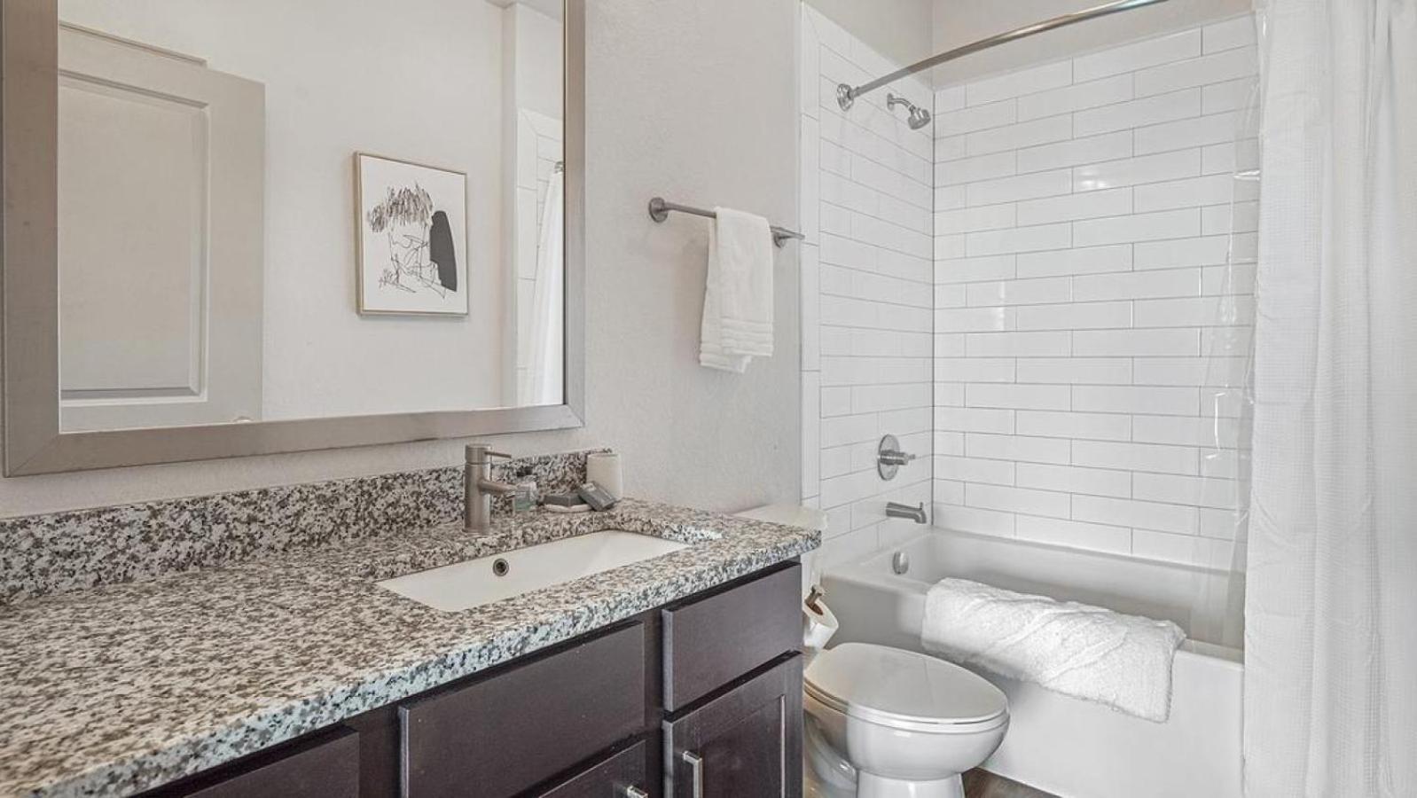 Landing At The Nine At Memphis - 3 Bedrooms In University Bagian luar foto