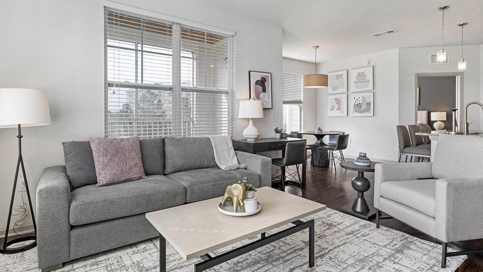 Landing At The Nine At Memphis - 3 Bedrooms In University Bagian luar foto
