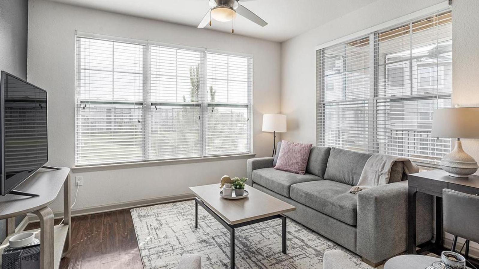 Landing At The Nine At Memphis - 3 Bedrooms In University Bagian luar foto